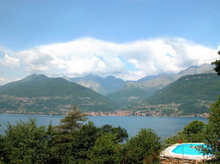 Villa Erica Con Piscina Privata Sul Lago Di Como Colico Exteriör bild