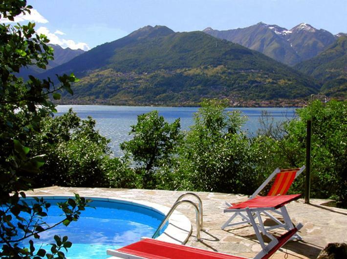 Villa Erica Con Piscina Privata Sul Lago Di Como Colico Exteriör bild