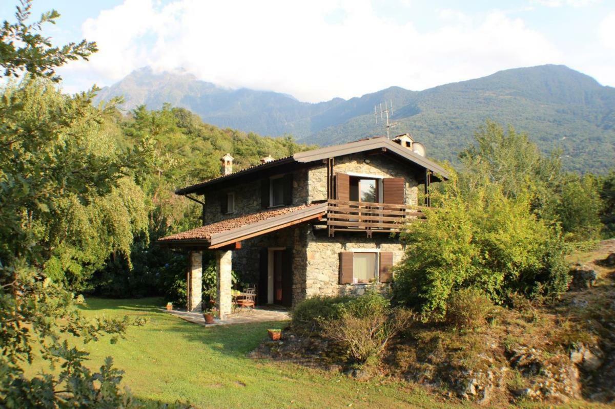 Villa Erica Con Piscina Privata Sul Lago Di Como Colico Exteriör bild
