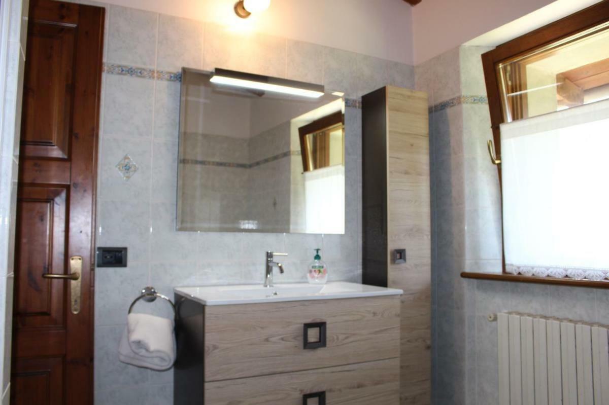Villa Erica Con Piscina Privata Sul Lago Di Como Colico Exteriör bild